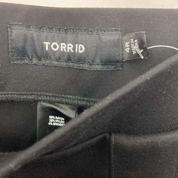 Torrid Plus Size Pants Size 4X, 4R, 4 26 Black NWT Women’s - Picture 9 of 12